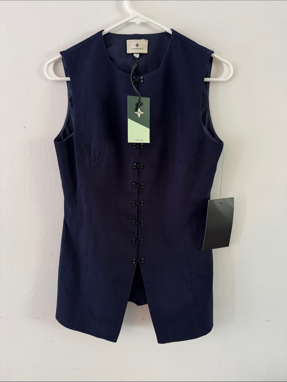 NWT Tuckernuck Navy Cotton Twill Duke Top Sz 4